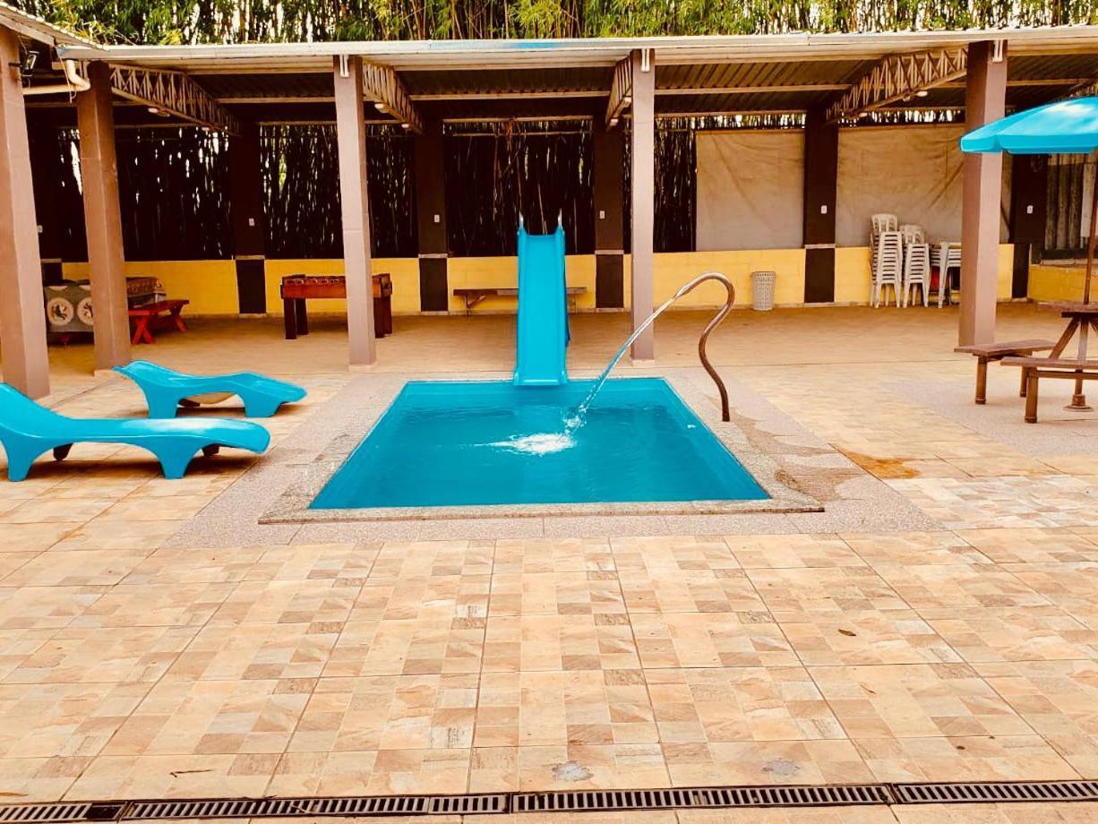 Вилла Chacara Charmosa Com Piscina, Campo De Futebol Гуаратингета Экстерьер фото