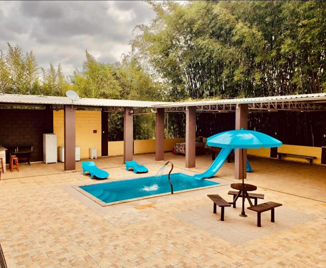 Вилла Chacara Charmosa Com Piscina, Campo De Futebol Гуаратингета Экстерьер фото