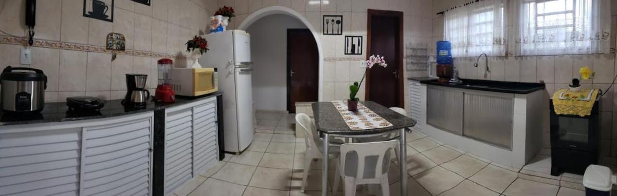 Вилла Chacara Charmosa Com Piscina, Campo De Futebol Гуаратингета Экстерьер фото